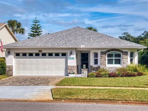 1305 Wayne Avenue New Smyrna Beach FL 32168