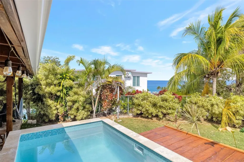 Cozy Casitas-puntas- Calle Vista Del Mar Rincon PR 00677