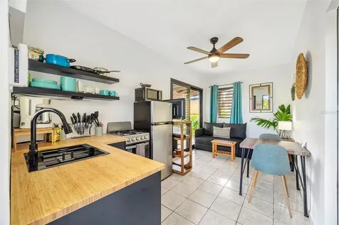Cozy Casitas-puntas- Calle Vista Del Mar Rincon PR 00677