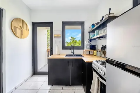 Cozy Casitas-puntas- Calle Vista Del Mar Rincon PR 00677
