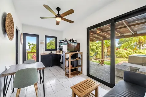 Cozy Casitas-puntas- Calle Vista Del Mar Rincon PR 00677