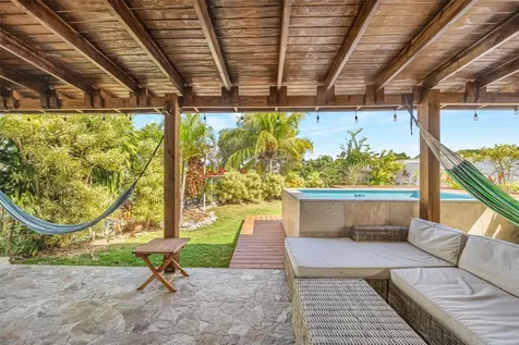 Cozy Casitas-puntas- Calle Vista Del Mar Rincon PR 00677