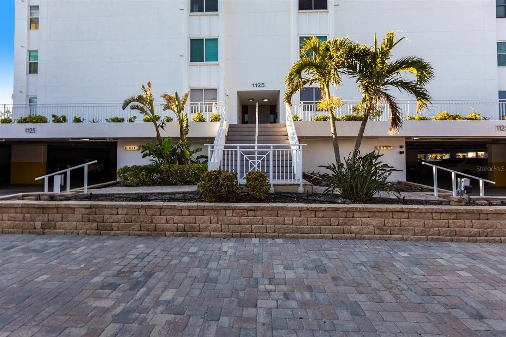 1125 W Peppertree Drive Sarasota FL 34242