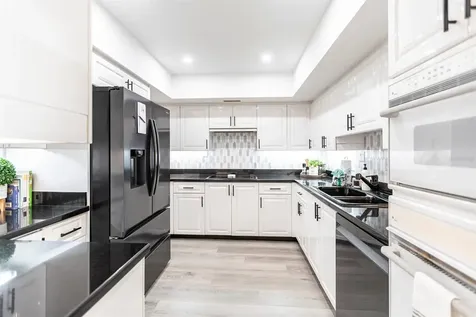 1125 W Peppertree Drive Sarasota FL 34242