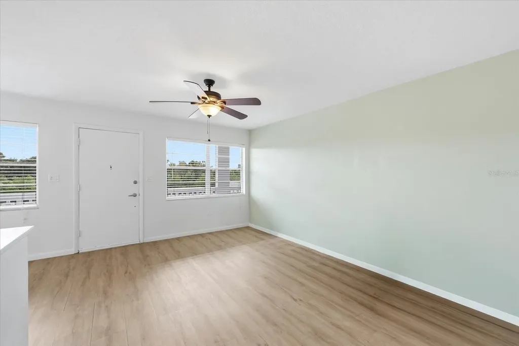 1001 77th Avenue N St Petersburg FL 33702