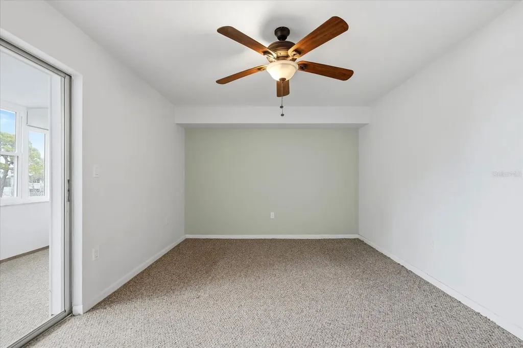 1001 77th Avenue N St Petersburg FL 33702