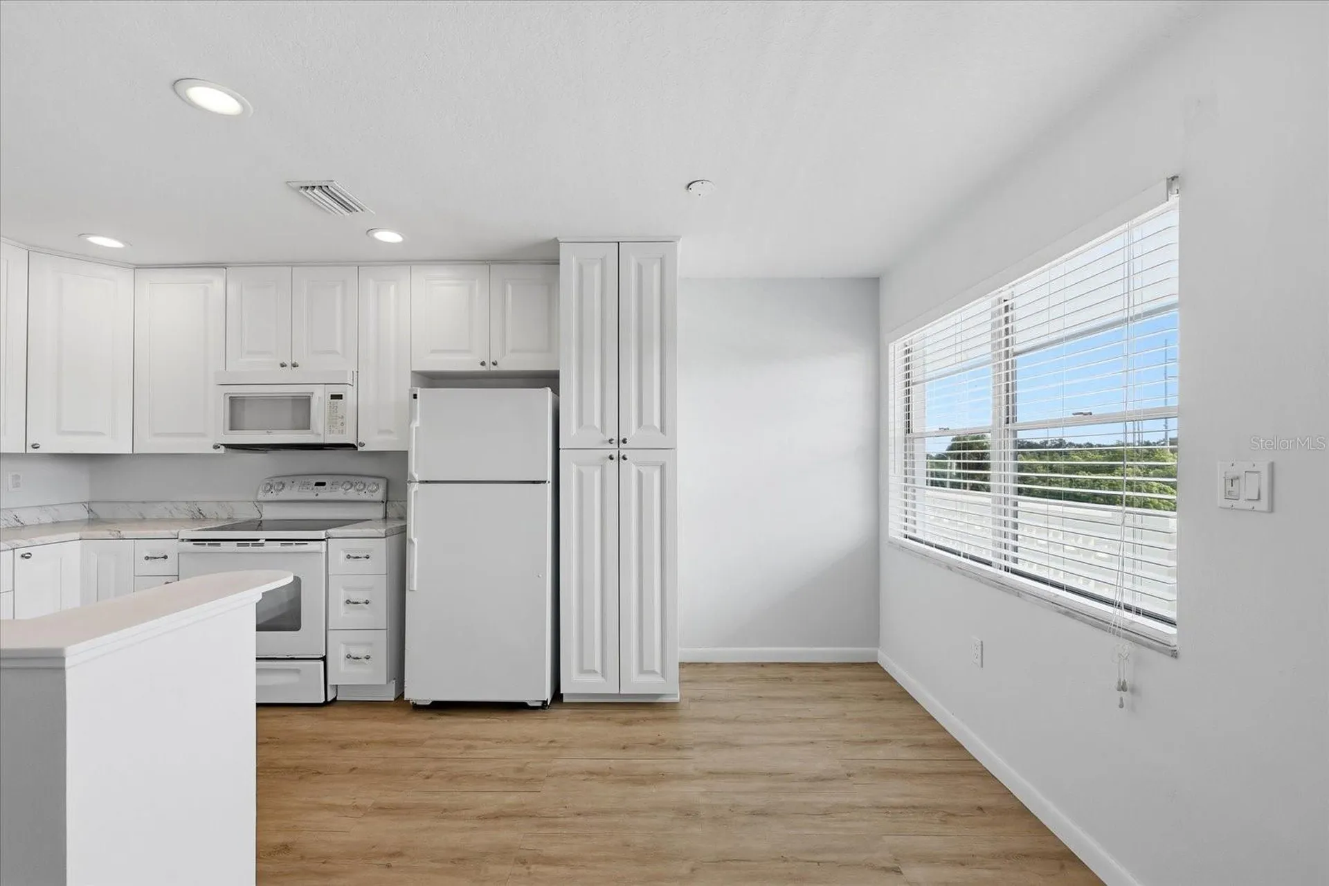 1001 77th Avenue N St Petersburg FL 33702