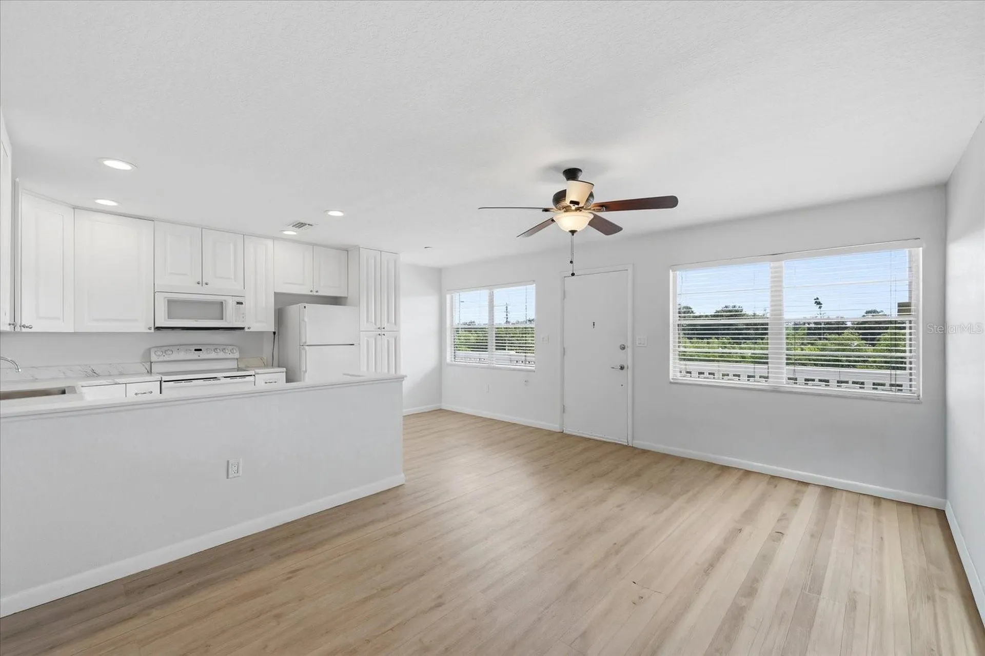 1001 77th Avenue N St Petersburg FL 33702