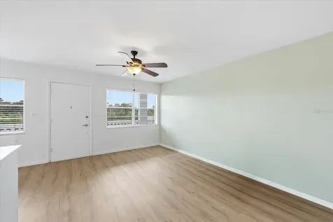 1001 77th Avenue N St Petersburg FL 33702