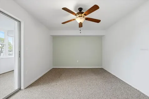 1001 77th Avenue N St Petersburg FL 33702