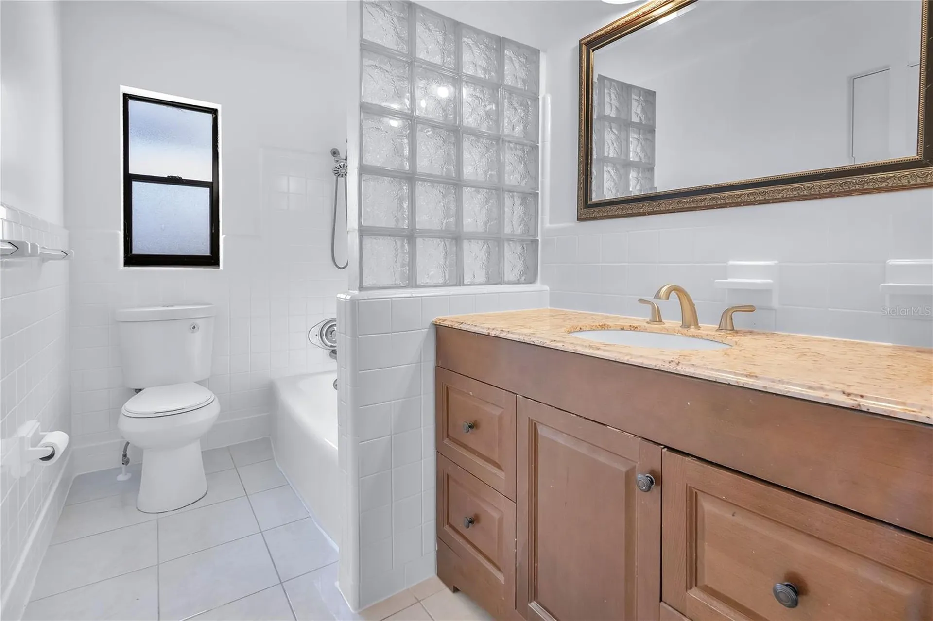 2420 Pershing Avenue Orlando FL 32806