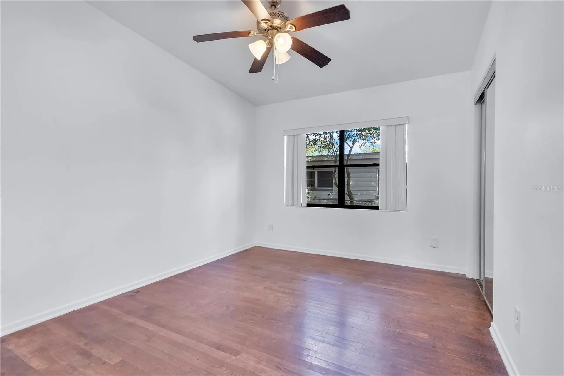 2420 Pershing Avenue Orlando FL 32806