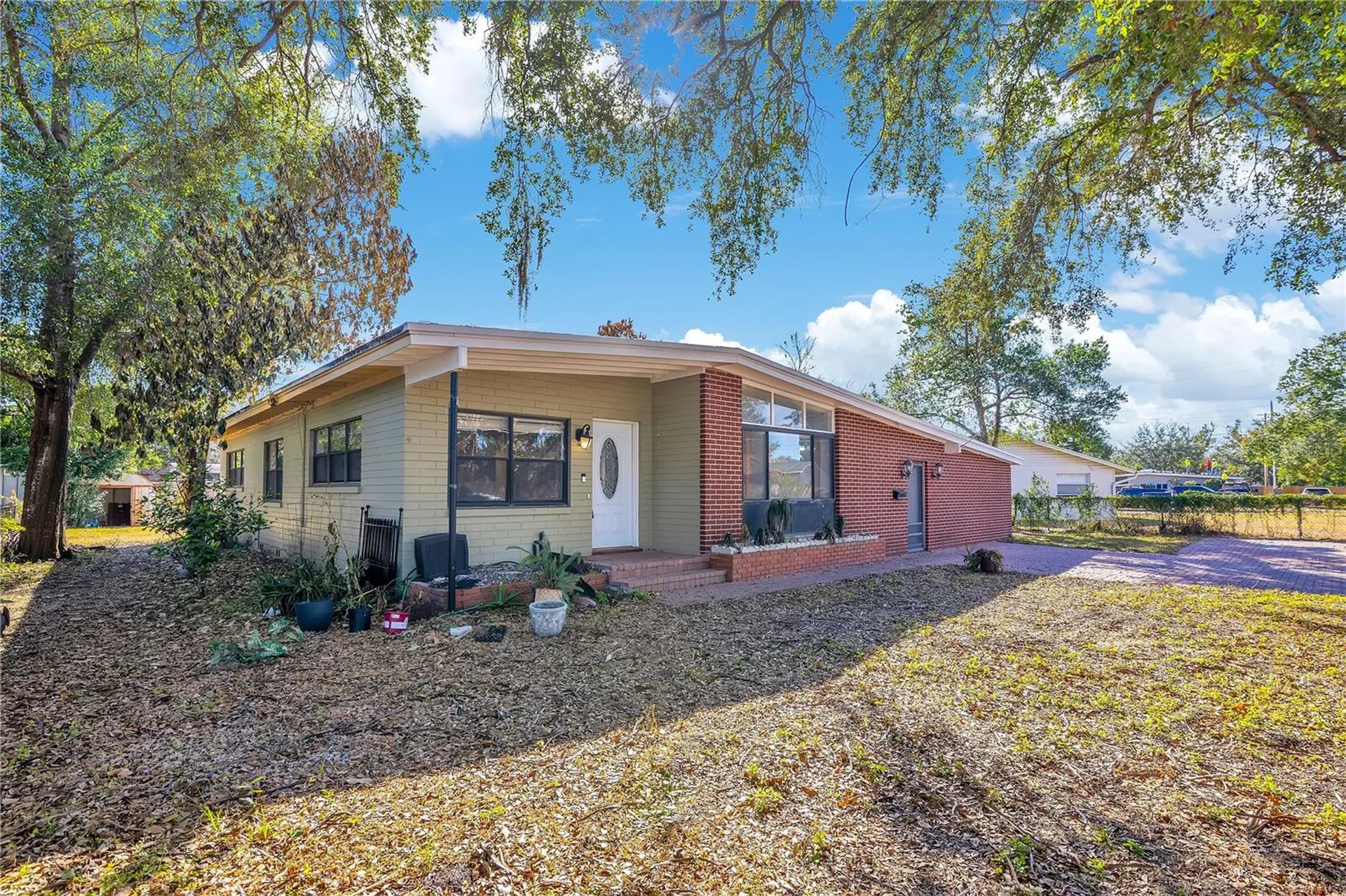2420 Pershing Avenue Orlando FL 32806