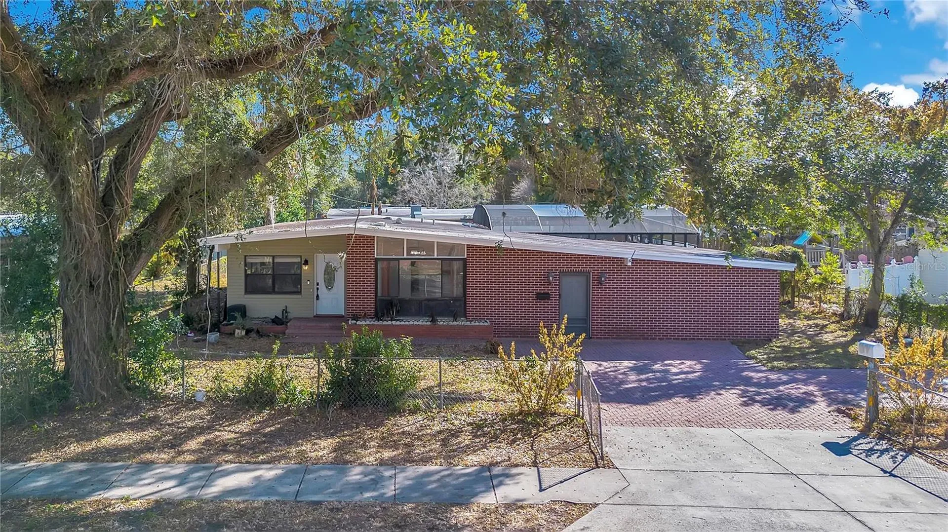 2420 Pershing Avenue Orlando FL 32806