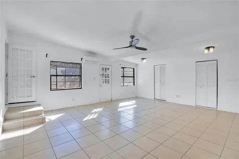 2420 Pershing Avenue Orlando FL 32806