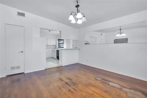 2420 Pershing Avenue Orlando FL 32806