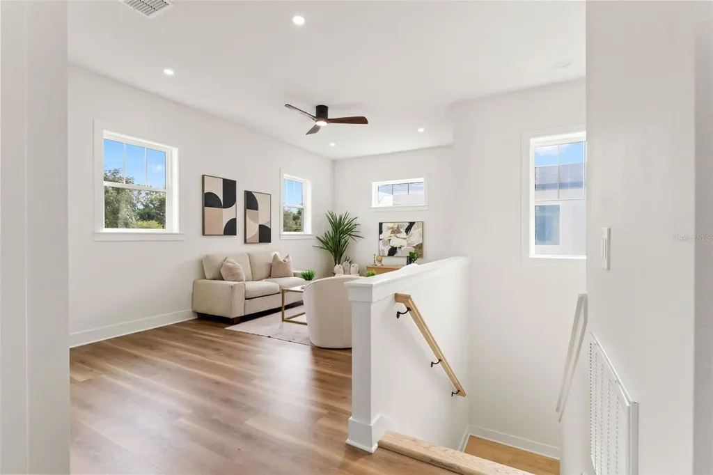 10164 Hodson Place Seminole FL 33776