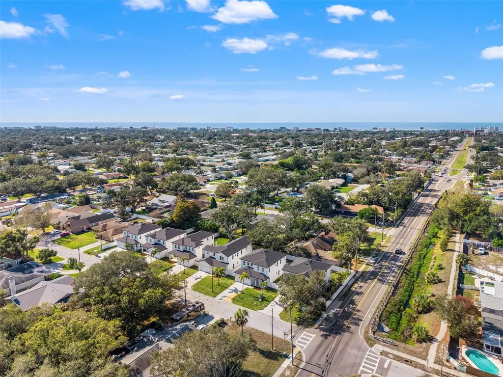 10164 Hodson Place Seminole FL 33776