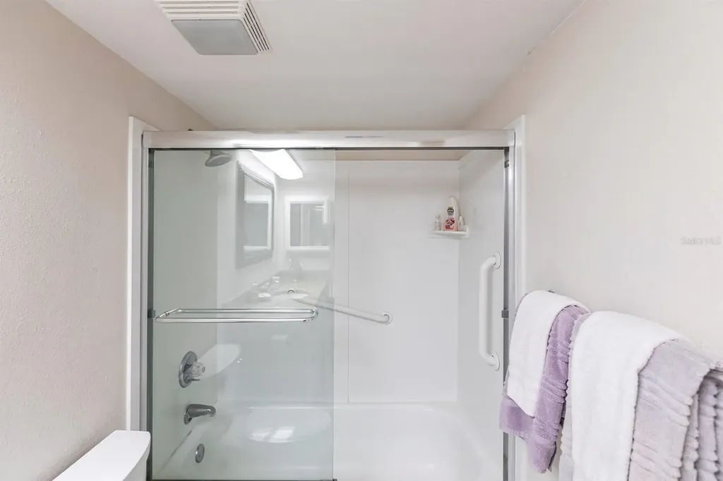 1125 W Peppertree Drive Sarasota FL 34242