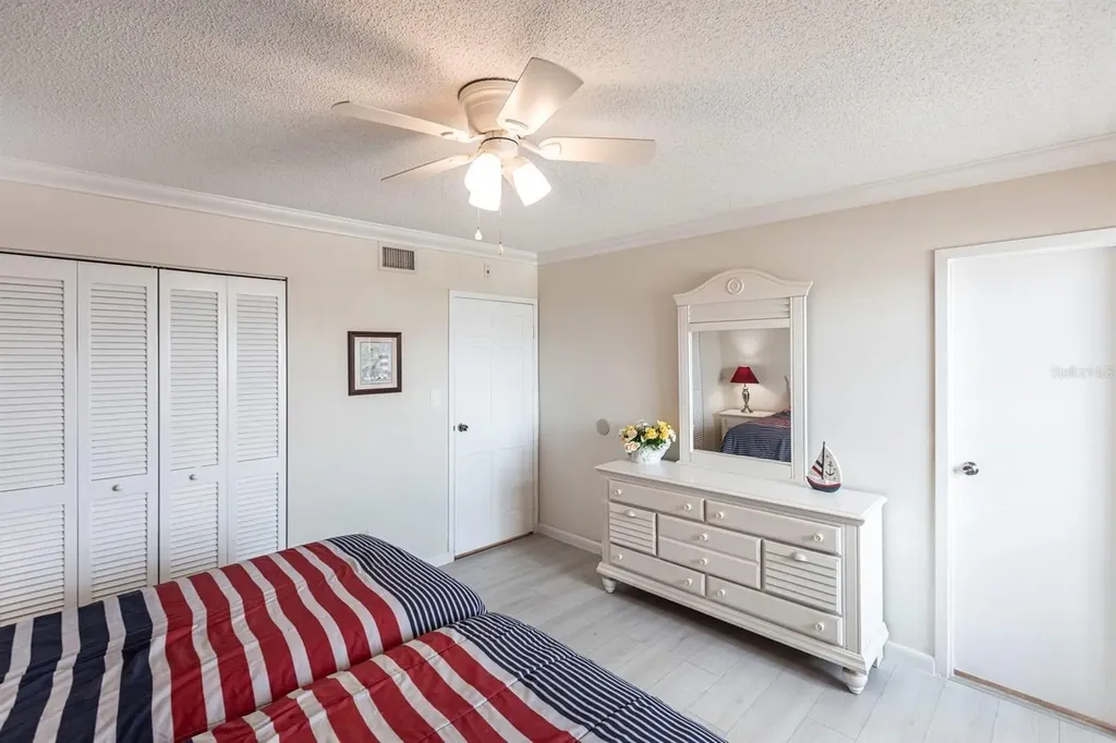 1125 W Peppertree Drive Sarasota FL 34242