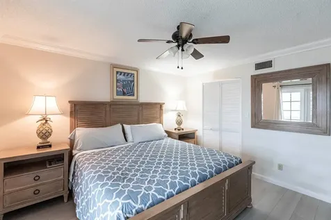 1125 W Peppertree Drive Sarasota FL 34242