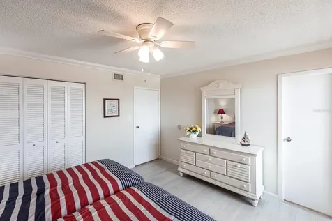 1125 W Peppertree Drive Sarasota FL 34242