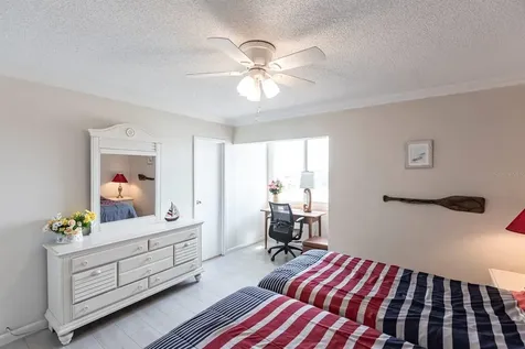 1125 W Peppertree Drive Sarasota FL 34242