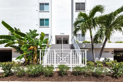 1125 W Peppertree Drive Sarasota FL 34242