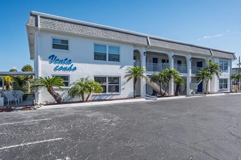 7151 Sunset Way St Pete Beach FL 33706