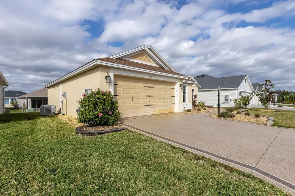 2454 Youngmann Loop The Villages FL 32163