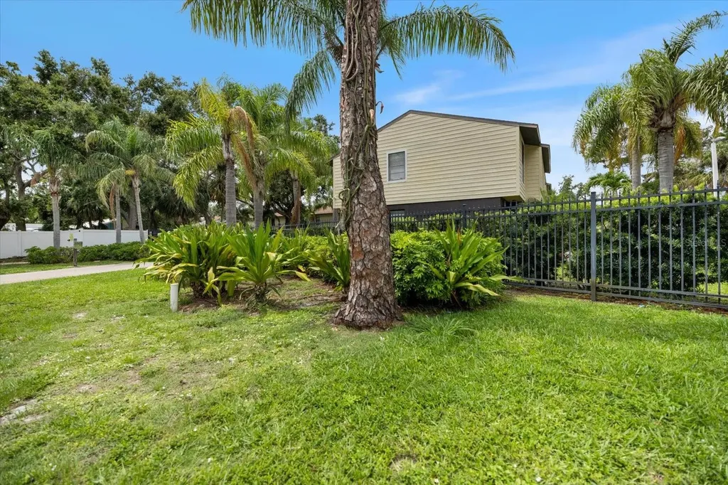 960 Highland Street Sarasota FL 34234