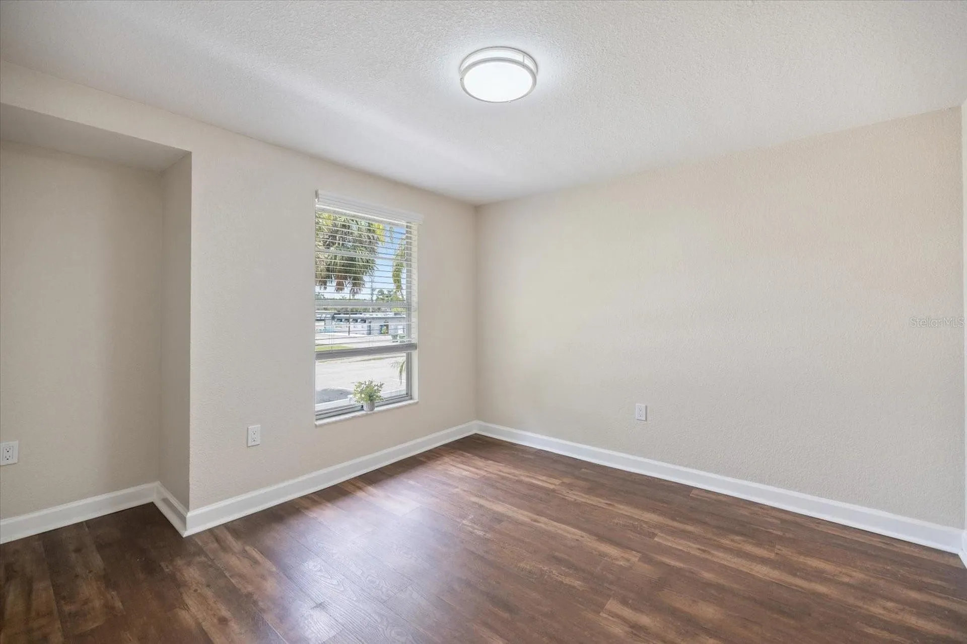 960 Highland Street Sarasota FL 34234