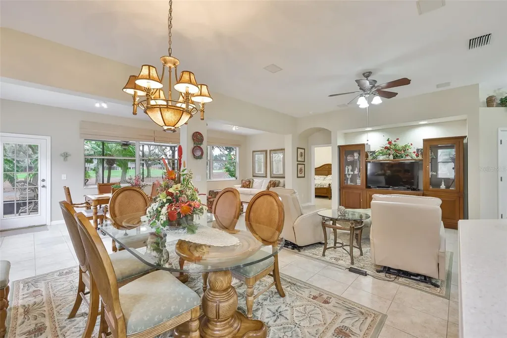 1118 Emerald Dunes Drive Sun City Center FL 33573