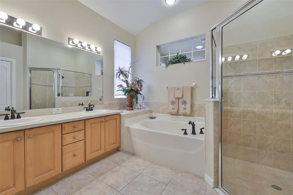 1118 Emerald Dunes Drive Sun City Center FL 33573