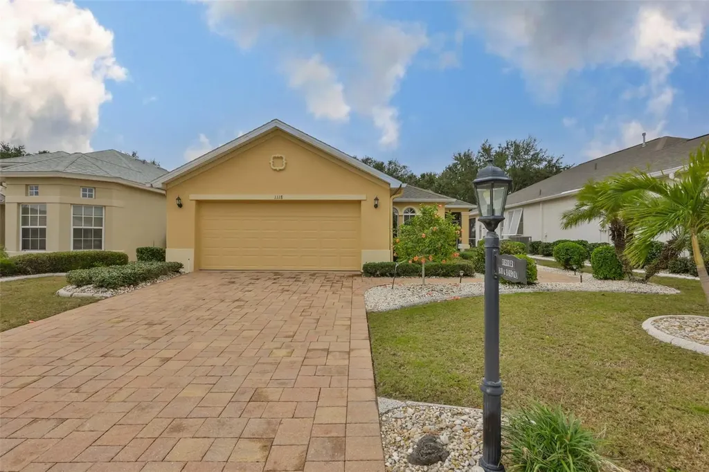 1118 Emerald Dunes Drive Sun City Center FL 33573