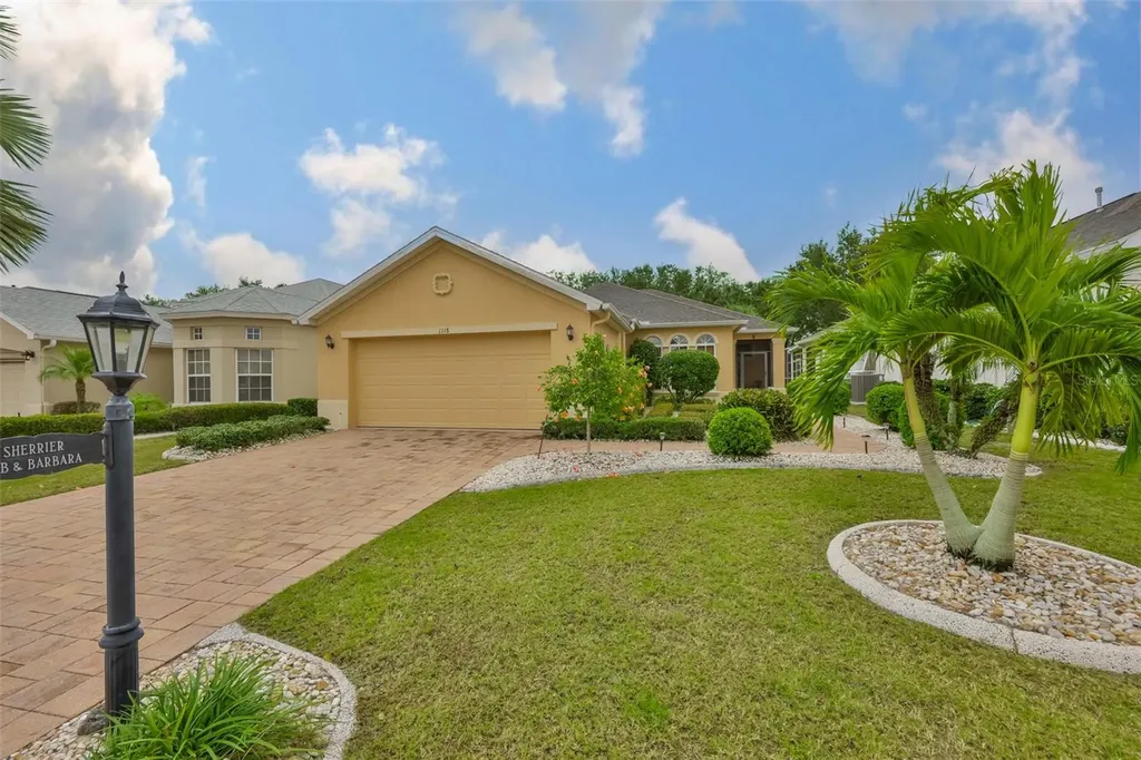 1118 Emerald Dunes Drive Sun City Center FL 33573