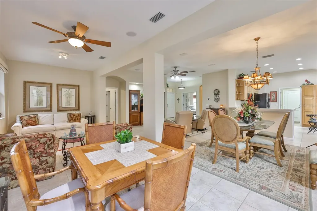 1118 Emerald Dunes Drive Sun City Center FL 33573