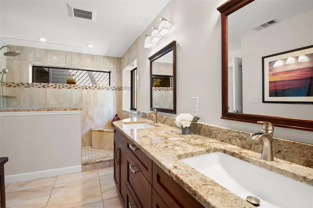 12 Mariner Drive Tarpon Springs FL 34689