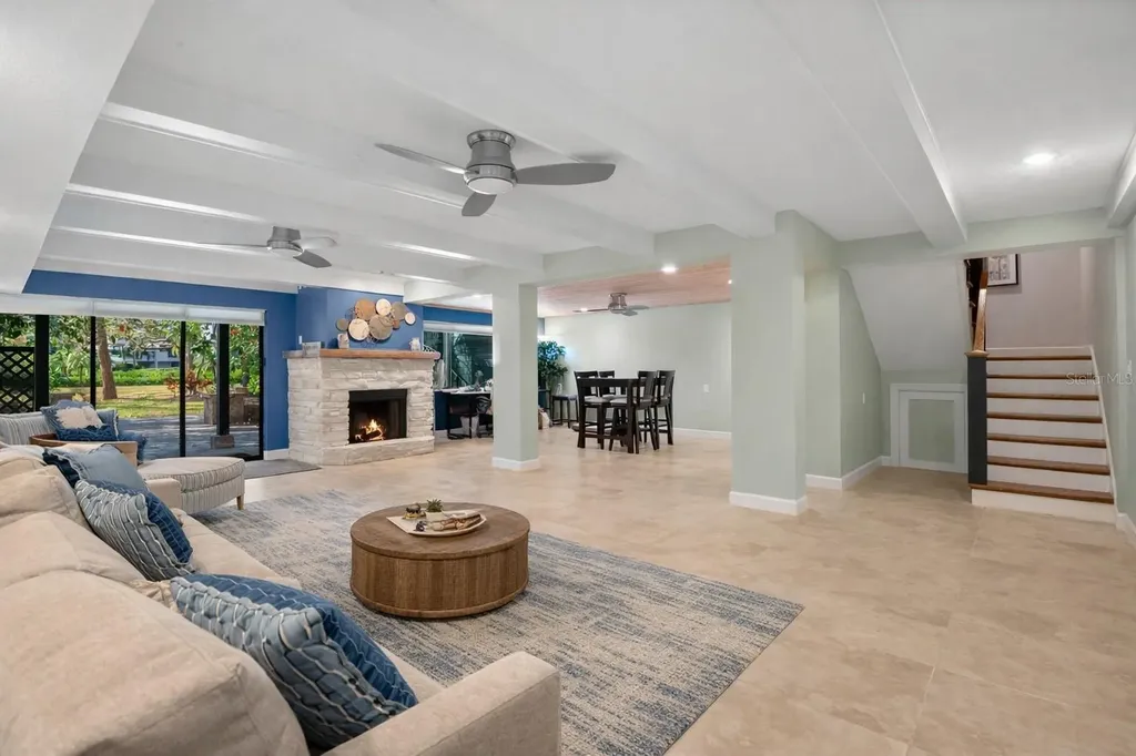 12 Mariner Drive Tarpon Springs FL 34689