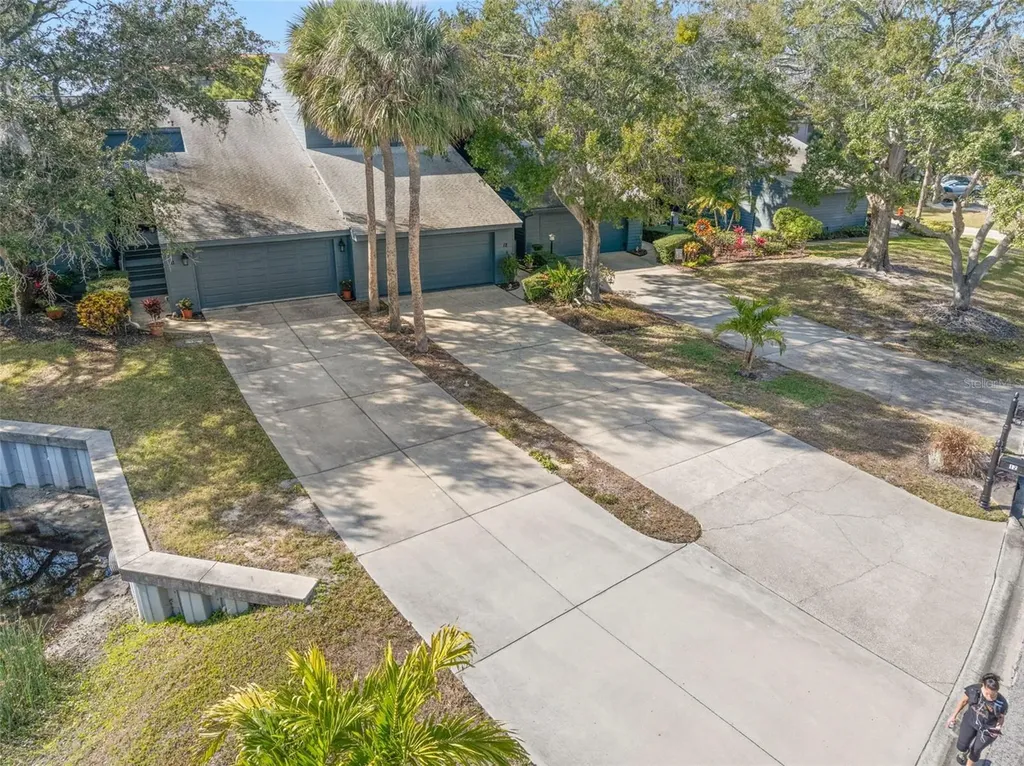 12 Mariner Drive Tarpon Springs FL 34689
