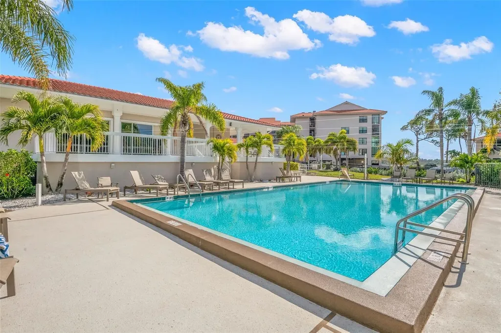 12 Mariner Drive Tarpon Springs FL 34689