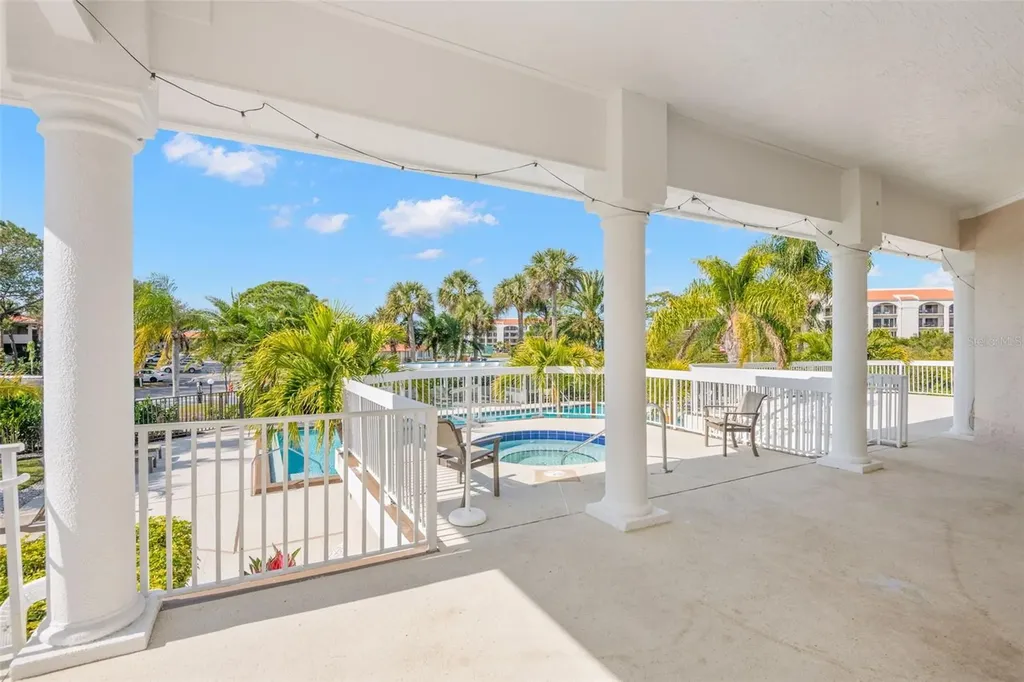 12 Mariner Drive Tarpon Springs FL 34689