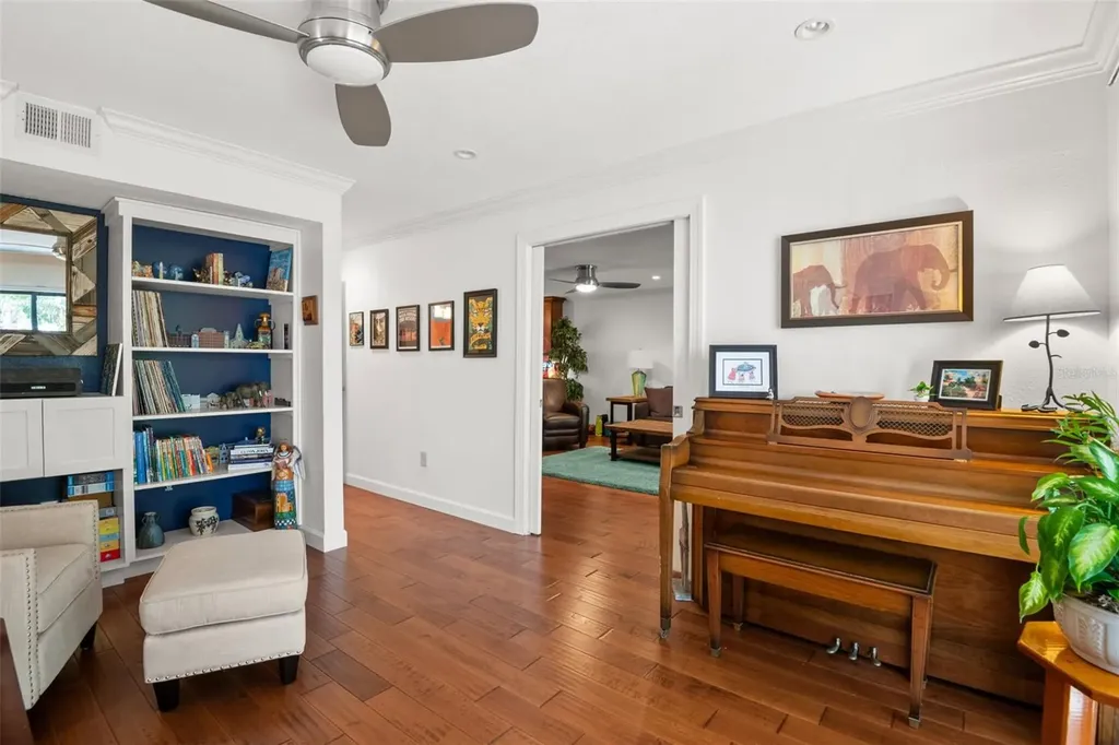 12 Mariner Drive Tarpon Springs FL 34689