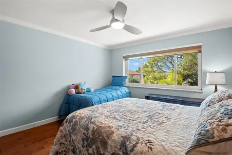12 Mariner Drive Tarpon Springs FL 34689