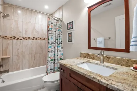 12 Mariner Drive Tarpon Springs FL 34689