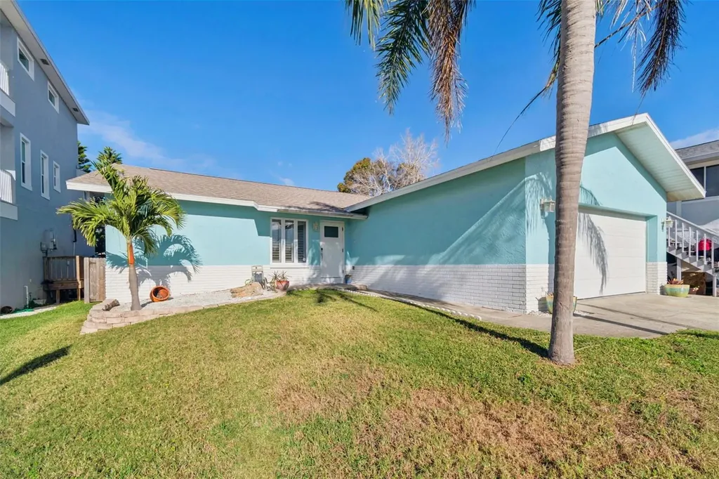 216 176th Avenue E Redington Shores FL 33708