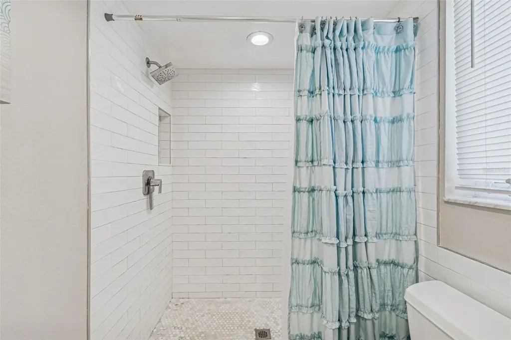 216 176th Avenue E Redington Shores FL 33708