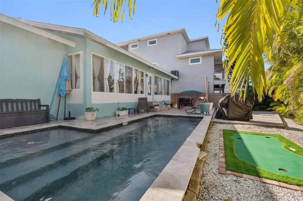216 176th Avenue E Redington Shores FL 33708