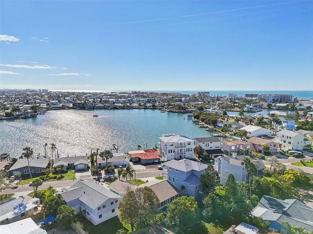 216 176th Avenue E Redington Shores FL 33708