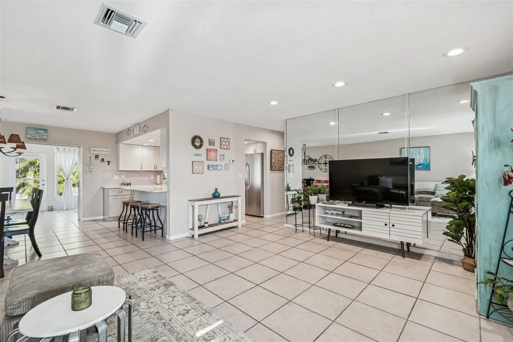 216 176th Avenue E Redington Shores FL 33708